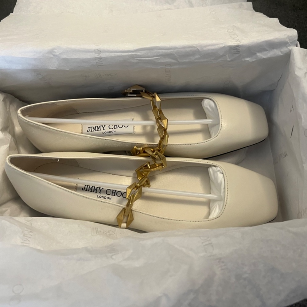 Jimmy Choo Latte Nappe Leather Flats with Chain - Picture 7 of 8